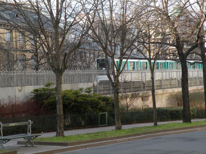  métro, bd Pasteur